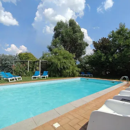 Artvillaarmonia Sarzana, Piscina Esclusiva ヴィラ サルツァーナ