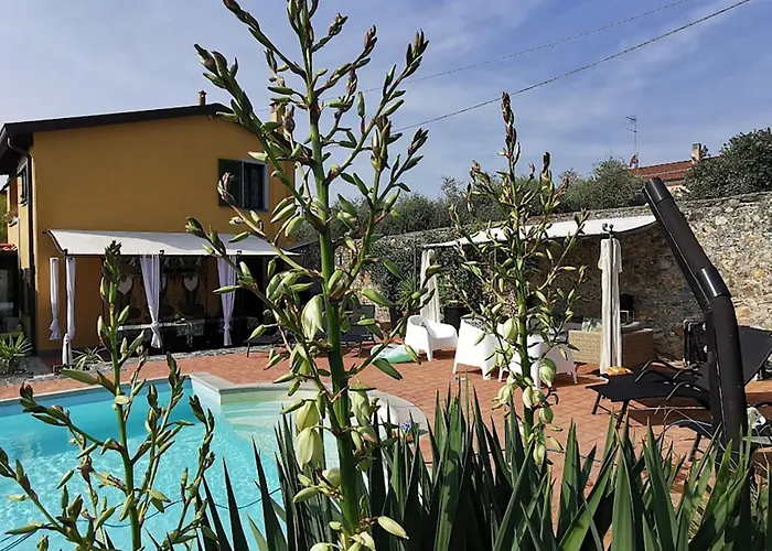 Artvillaarmonia Sarzana, Piscina Esclusiva